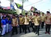 Rombongan Gubernur Diiringi Drumband Pelajar