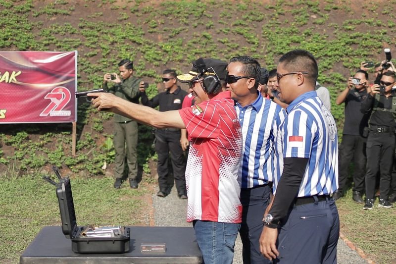 08 3 klm menembak jpg