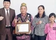 14 Tahun Melindungi Hutan Adat 38 14 Tahun Melindungi Hutan Adat