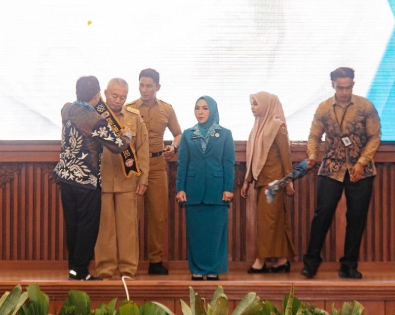 1 35 klm Kontrak Pemprov 24