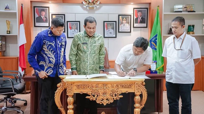 Pemkab HSS Terima Hibah Ruas Jalan Bago Tanggul-Teratai 1 Hal 12 HSS 1 3 klm 4