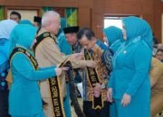 Yamani dan Faridah Dikukuhkan sebagai Ayah-Bunda GenRe Tapin 41 Yamani dan Faridah Dikukuhkan sebagai Ayah-Bunda GenRe Tapin