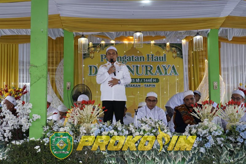 Bupati Tapin Bersama Ribuan Jemaah Hadiri Haul Datu Nuraya di Tatakan 1 Hal 12 Tapin 35 klm 4
