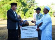 Bupati Tala Sholat Idul Adha dan Serahkan Sapi Bantuan Presiden RI