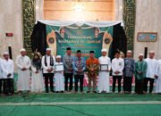 Ratusan Siswa Madrasah Khataman Al-Qur’an Massal