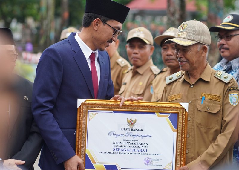 Hal 4 3 KLm Martapura Piagam penghargaan