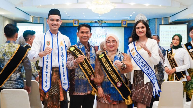 Yamin-Neli Dinobatkan Jadi Ayah Bunda Genre Kota Banjarmasin 1 Hal 5 3 Klm Ayah Bunda