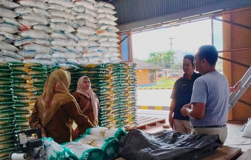 DKP3 Banjarbaru Siapkan 60 Ton Beras CPP untuk Jaga Ketahanan Pangan 1 Hal 6 2 KLM BJB 2 4
