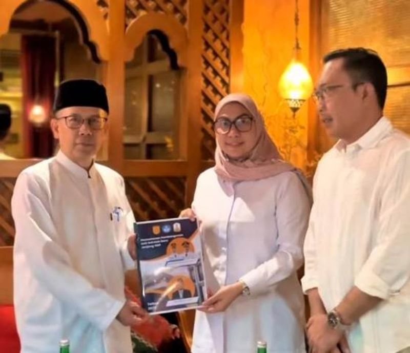 Wali Kota Banjarbaru Serahkan Proposal DAK ke Bappenas 1 Hal 6 3 KLM BJB 1 5