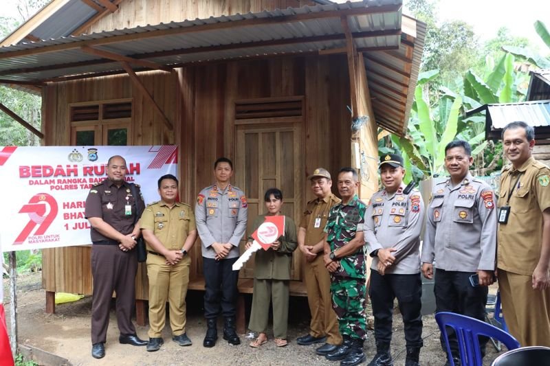Polres Bersama Pemkab Tabalong Gelar Program Bedah Rumah 1 Hal 8 TABALONG Adv 3 klm 1