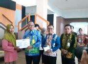 H Fani Serahkan Bantuan Bagi Penunggu Pasien RSUDHBK Tanjung 11 H Fani Serahkan Bantuan Bagi Penunggu Pasien RSUDHBK Tanjung