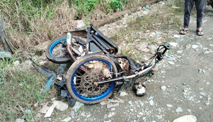 Pengendara Sepeda Motor Tewas Usai Tabrak Truk di Tambang Ulang Tala
