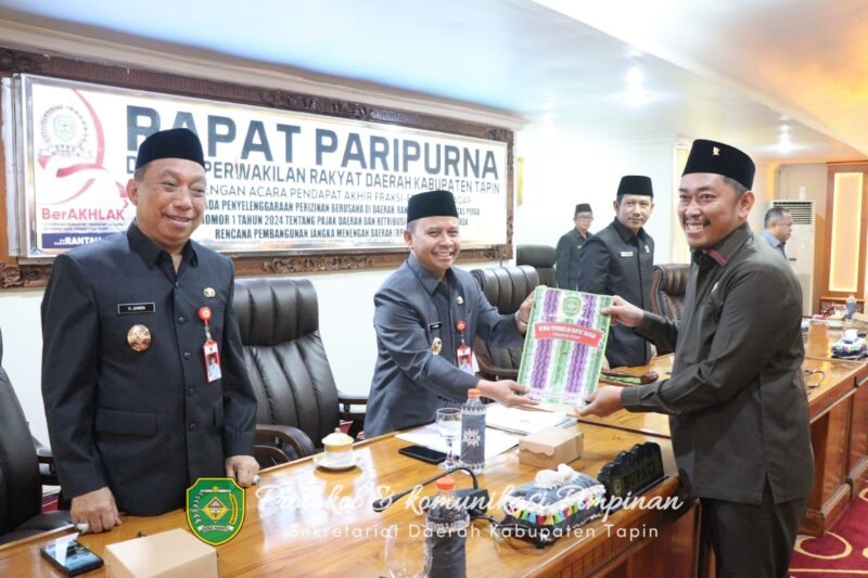 Tiga Raperda Disahkan, Tapin Siapkan Landasan Baru Pembangunan Lima Tahun ke Depan 1 IMG 20250603 WA0006 scaled e1748890155863