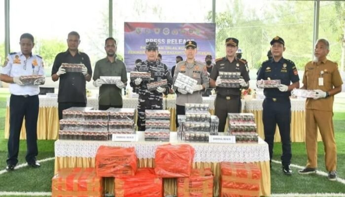 Penyelundupan 31.600 Batang Roko Ilegal Digagalkan TNI AL Kotabaru