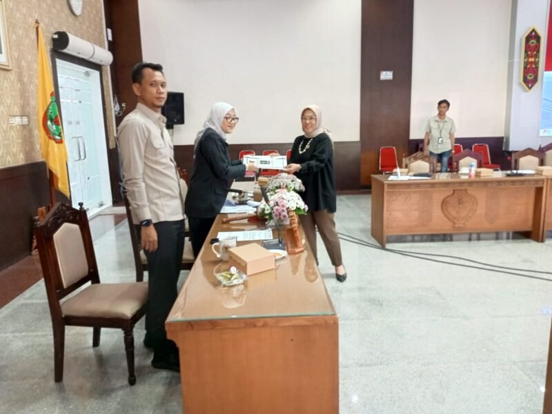 Usulan Raperda Inisiatif Disetujui Semua Fraksi DPRD Provinsi Kalteng 1 IMG 20250604 WA0039 e1749051869198