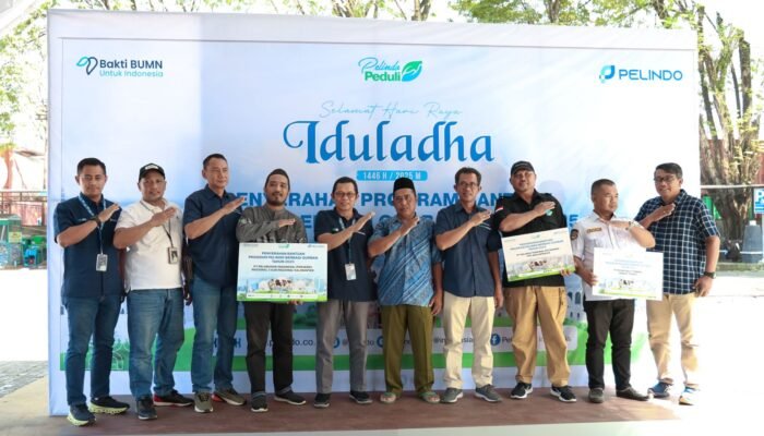 PT Pelabuhan Indonesia Regional 3 Sub Regional Kalimantan Salurkan Hewan Kurban