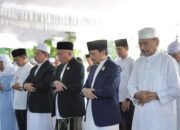 Ikuti Penyerahan Sapi Kurban Dari Presiden RI, Supian HK Sebut Bukti Presiden Peduli dan Cinta Rakyat Indonesia 10 Ikuti Penyerahan Sapi Kurban Dari Presiden RI, Supian HK Sebut Bukti Presiden Peduli dan Cinta Rakyat Indonesia