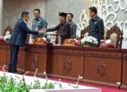 Fraksi DPRD Sampaikan Pemandangan Umum Terhadap Raperda LKPJ APBD Gubernur 2024 26 Fraksi DPRD Sampaikan Pemandangan Umum Terhadap Raperda LKPJ APBD Gubernur 2024