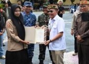 Gubernur Bebaskan 2.372 Ijazah Tertahan 23 Gubernur Bebaskan 2.372 Ijazah Tertahan