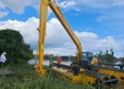 Cegah Terjadi Pampangan, Eksavator Amfibi Difungsikan di PDU Sungai Gampa 11 Cegah Terjadi Pampangan, Eksavator Amfibi Difungsikan di PDU Sungai Gampa