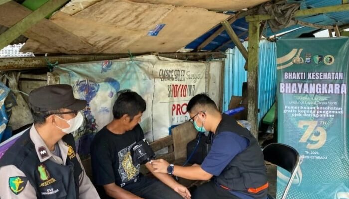 Polres Kotabaru Gelar Bakti kesehatan Gratis untuk Ojol dan PNPP