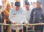 Dukung Peningkatan Kualitas Pendidikan, Bupati HbBahrul Ilmi Hadiri Peresmian Gedung Rektorat Uniska 36 Dukung Peningkatan Kualitas Pendidikan, Bupati HbBahrul Ilmi Hadiri Peresmian Gedung Rektorat Uniska