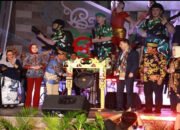 Dorong UMKM dan Budaya Lokal, Gubernur Luncurkan Car Free Night pada Huma Betang Night 10 Dorong UMKM dan Budaya Lokal, Gubernur Luncurkan Car Free Night pada Huma Betang Night