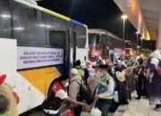 Jemaah Haji Asal Tabalong Tiba di Banua, Diminta Jaga Kemabruran Haji 16 Jemaah Haji Asal Tabalong Tiba di Banua, Diminta Jaga Kemabruran Haji