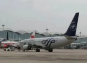 Pesawat Saudi Airlines Bawa Jemaah Haji Dapat Ancaman Bom, Mendarat Darurat di Bandara Kualanamu 15 Pesawat Saudi Airlines Bawa Jemaah Haji Dapat Ancaman Bom, Mendarat Darurat di Bandara Kualanamu