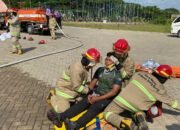 Simulasi Pemadaman Api Tutup Latihan Gabungan BPBD Tapin dan PT HRS 53 Simulasi Pemadaman Api Tutup Latihan Gabungan BPBD Tapin dan PT HRS
