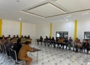 Warga Desak Kepala Desa Wayau Mundur, Kapolres Tabalong Serukan Penyelesaian Sesuai Hukum 10 Warga Desak Kepala Desa Wayau Mundur, Kapolres Tabalong Serukan Penyelesaian Sesuai Hukum