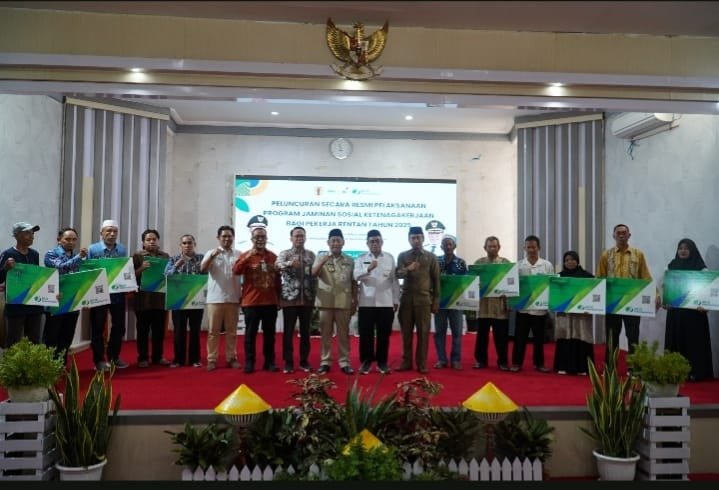 Bupati HST Tegaskan Komitmen Lindungi Pekerja Rentan Lewat Jaminan Sosial 1 IMG 20250625 WA0044