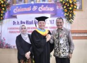 Hadiri Sidang Doktoral Roy Rizali Anwar, Supian HK Sebut Putera Terbaik Kalsel Raih Dokter