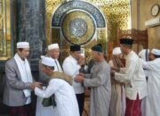 Wagub Edy Pratowo Sholat Idul Adha di Masjid Raya Darussalam 24 Wagub Edy Pratowo Sholat Idul Adha di Masjid Raya Darussalam