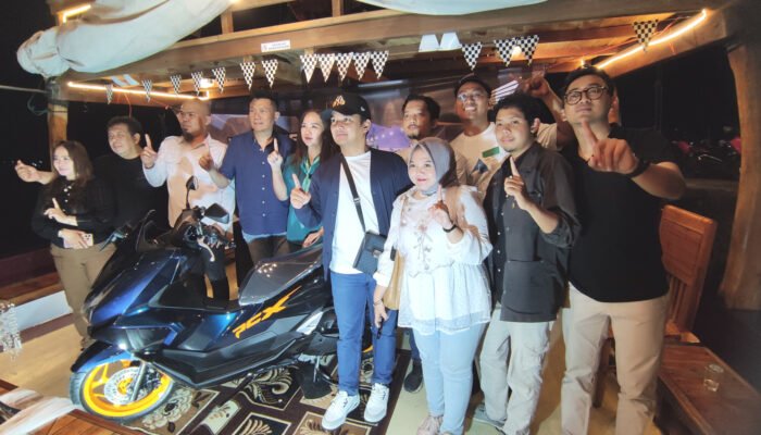 Trio Motor Luncurkan Honda PCX160 Edisi Spesial Warna ‘Borneo Midnight Blue’