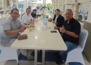 Tim Pimpinan Sekolah Widya Dharma nikmati Makan di Depot Sari Patin