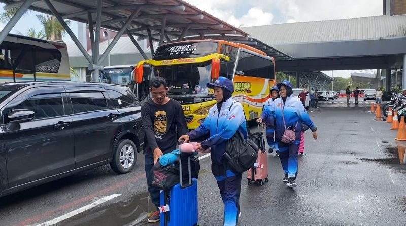 Ratusan Pegiat Kalsel Tiba di Lombok, Siap Berlaga Harumkan Nama Banua 1 08 2klm pegiat kalsel jpg
