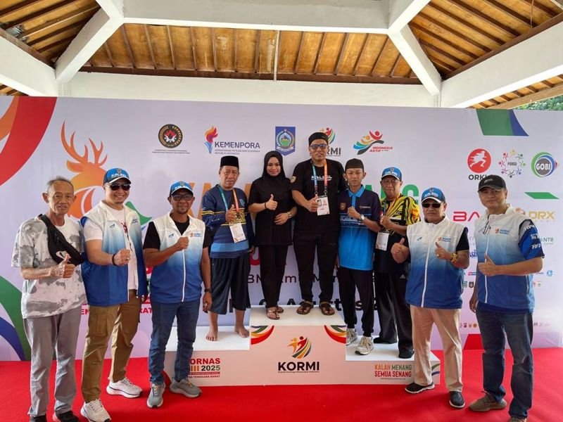 08 3klm tim balogo jpg