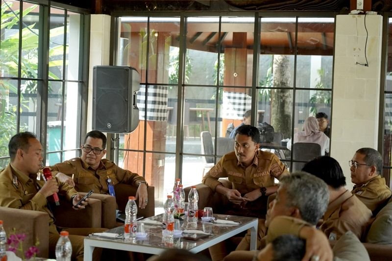 1 3 klm Kontrak Martapura 22 Rakor kecamatan