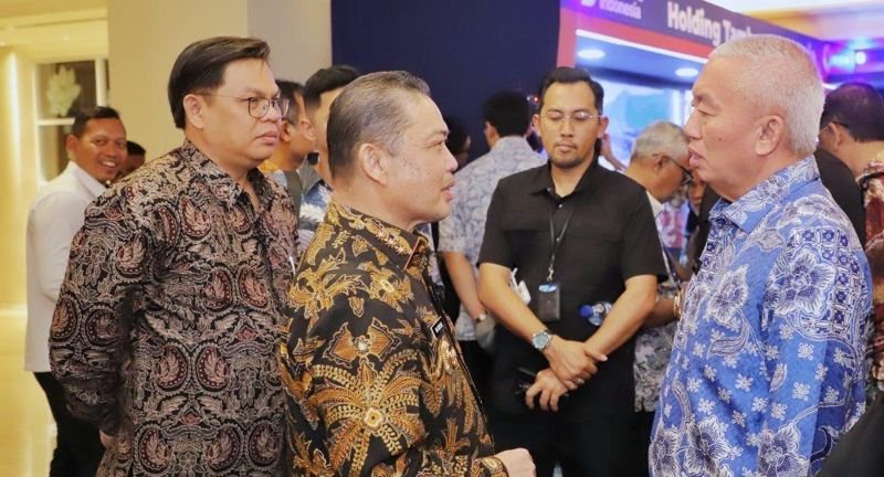 1 4 klm Kontrak Pemprov 15 Gubernur H Muhidin hadiri Rakemis tata ruang laut