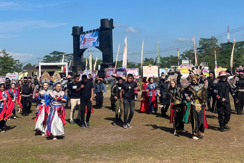 1 utama 4 klm 7 cm bhayangkara