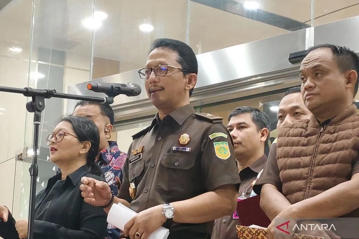 Delapan Tersangka Baru Ditetapkan Kejagung dalam Kasus Sritex 1 1000053129 1.jpg