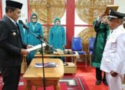 Bupati HSS Lantik PAW Kades Lokbinuang 19 Bupati HSS Lantik PAW Kades Lokbinuang
