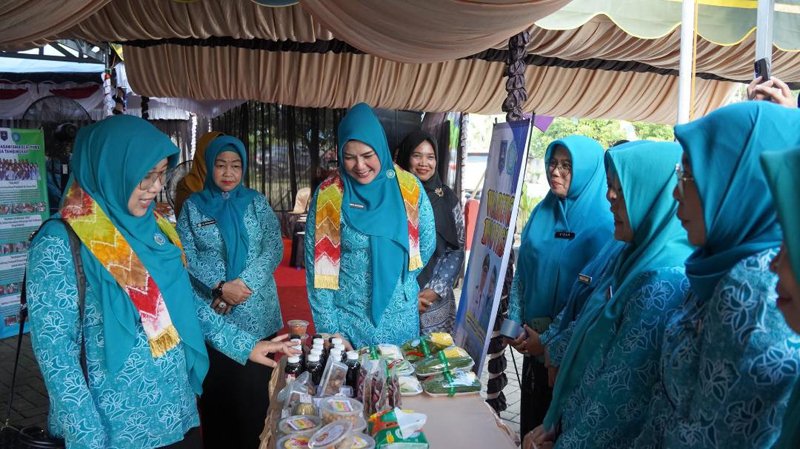 Hal 12 HSS 1 3 klm 17