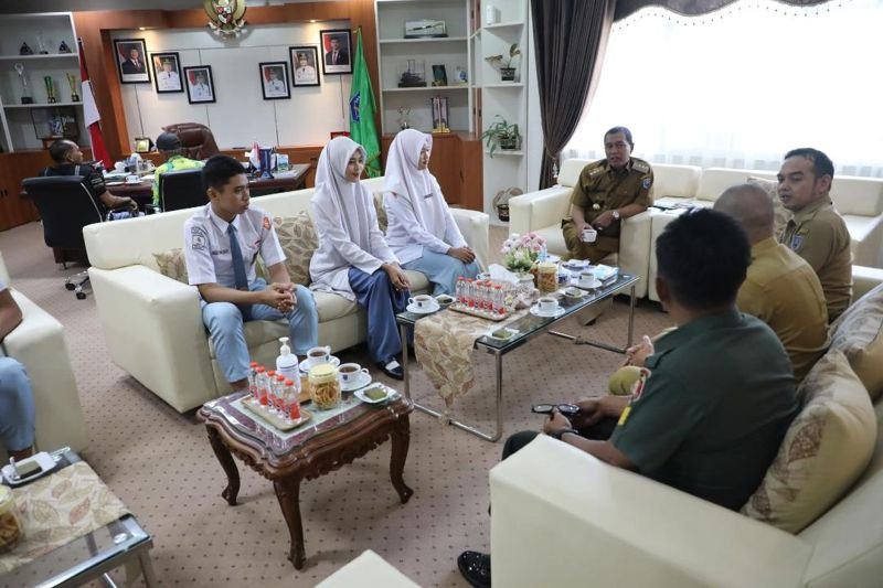 Hal 12 HSS 1 3 klm 19