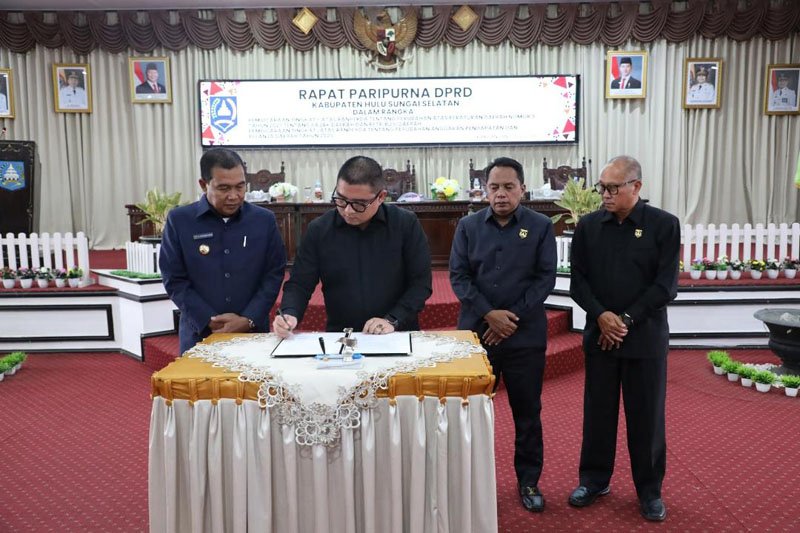 Hal 12 HSS 1 3 klm 8