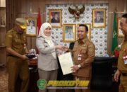 Sertifikat Rampung Pembangunan Sekolah Rakyat Tapin Melaju 18 Sertifikat Rampung Pembangunan Sekolah Rakyat Tapin Melaju