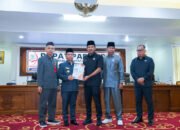 Bupati Tapin Sampaikan Rancangan Perubahan KUA dan PPAS Tahun Anggaran 2025 21 Bupati Tapin Sampaikan Rancangan Perubahan KUA dan PPAS Tahun Anggaran 2025
