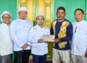 Bupati Tapin Salurkan Bantuan Uang Tunai 100 Juta Untuk Pembangunan Pendopo dan Moshola 11 Bupati Tapin Salurkan Bantuan Uang Tunai 100 Juta Untuk Pembangunan Pendopo dan Moshola