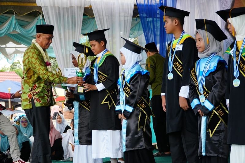 Wisuda ke-37 TKTPA Bajuin Pemkab Tala Siap Cetak Generasi Qurani 1 Hal 2 Tala 3 klm 20